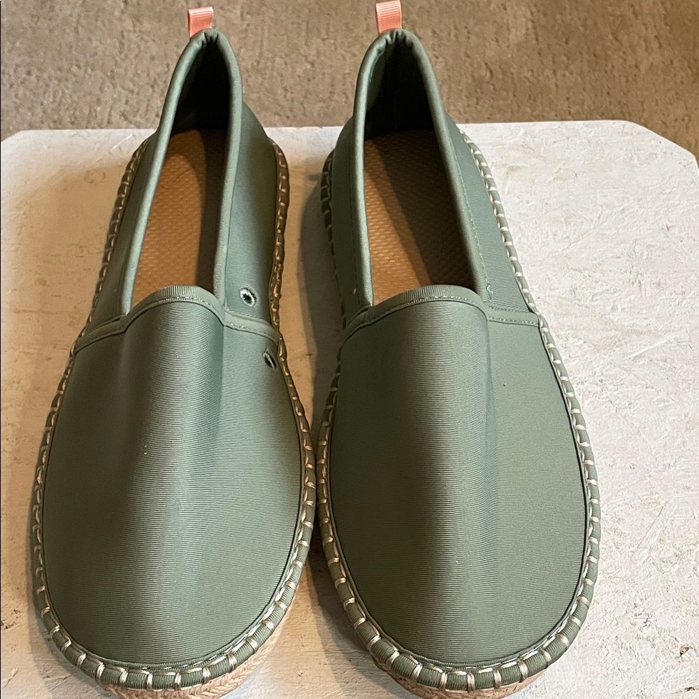 Lands' End Espadrilles Beach and Water Shoes